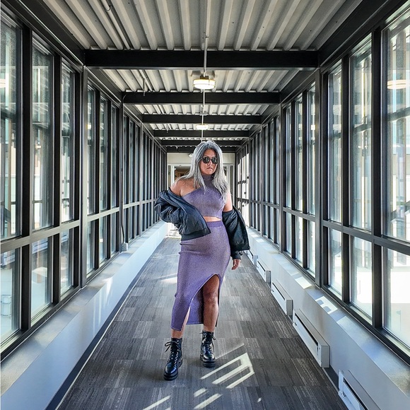 Le Ore two piece purple set M euc - Picture 3 of 5